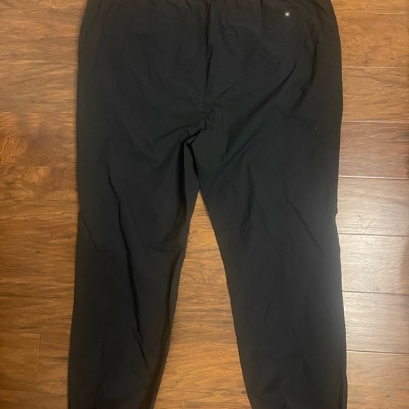 Banana Republic Navy Joggers Size XXL - Picture 6 of 6